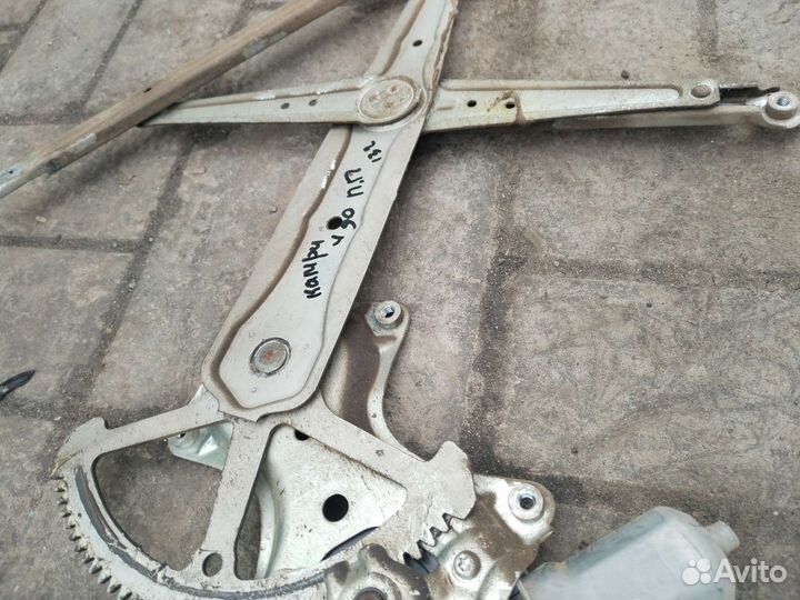 Стеклоподъемник перед правый таета камриV50 13г