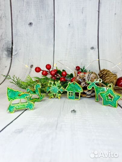 Елочные игрушки