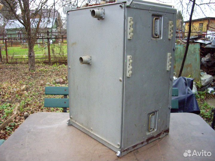 Радиостанция Р-409. Корпус основной стойки