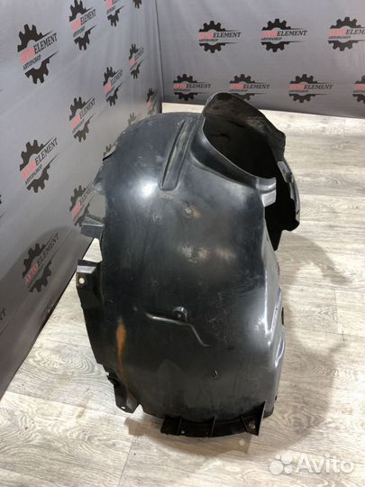Подкрылок передний правый Форд Фокус 2