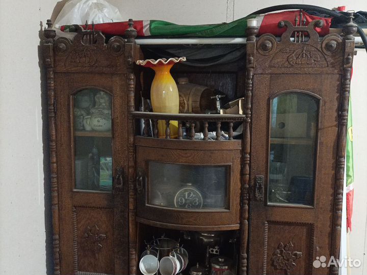 Старинный буфет