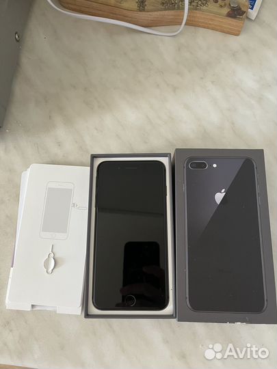 iPhone 8 Plus, 64 ГБ