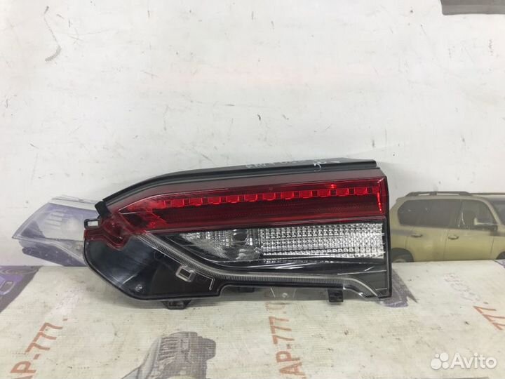 Фонарь задний правый Toyota Rav4 U50