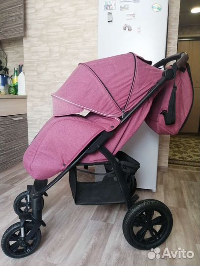 Прогулочная коляска bubago cross