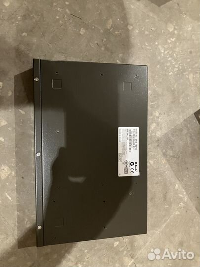 Коммутатор D-Link DES-1024D