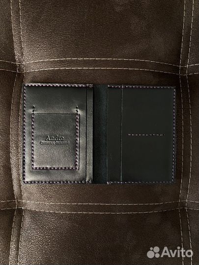 Кожаная обложка на паспорт