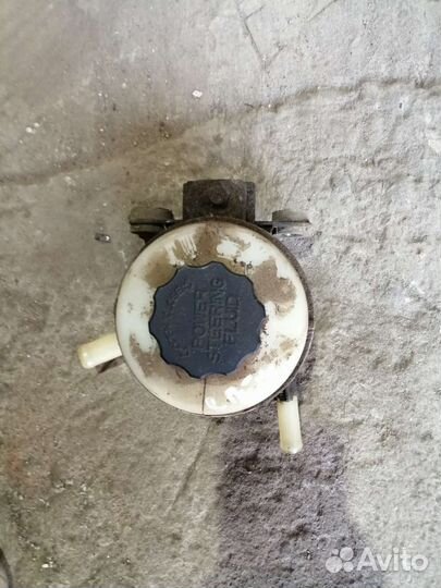 Бачок гур Kia Spectra