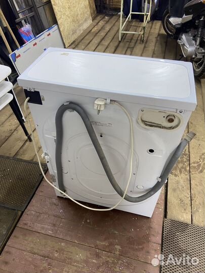 Продам стиральную машинку Indesit