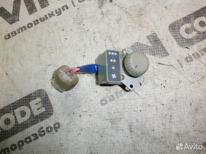 Переключатель отопителя задний Suzuki Grand Vitara