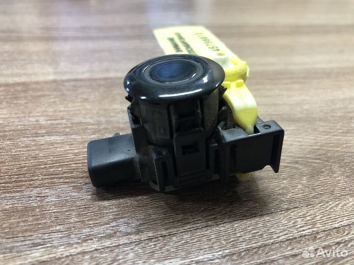 Датчик парковки средний Mazda 3 BM 2013-2017