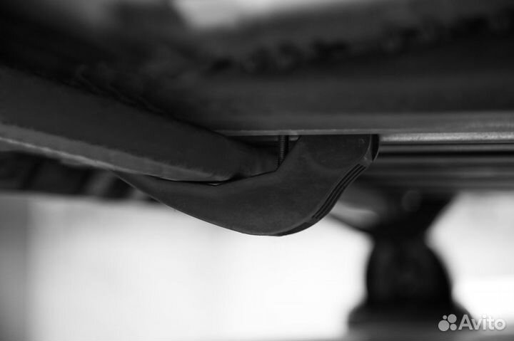 Бокс на крышу Lux Tavr 197 черный