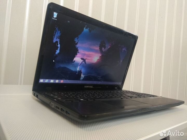 Ноутбук Samsung NP 355 E5C