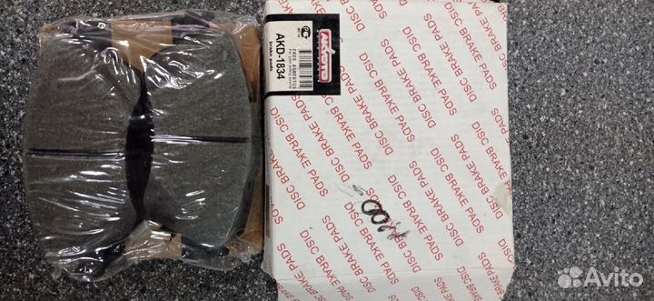 Колодки передние Toyota Аурис/Авенсис