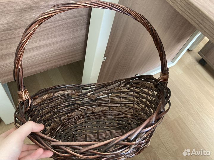 Корзина плетеная 30 см на 8 марта