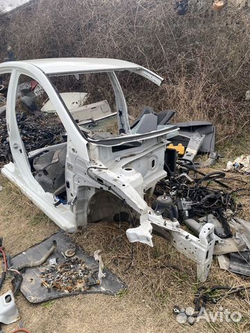 Hyundai Solaris передняя правая четверть лонжерон