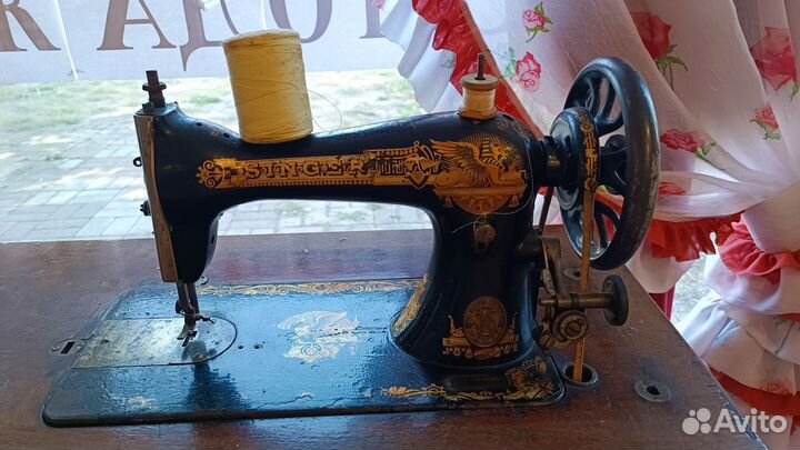 Швейная машина Singer