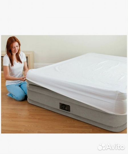 Надувной матрас кровать с насосом. Б/у