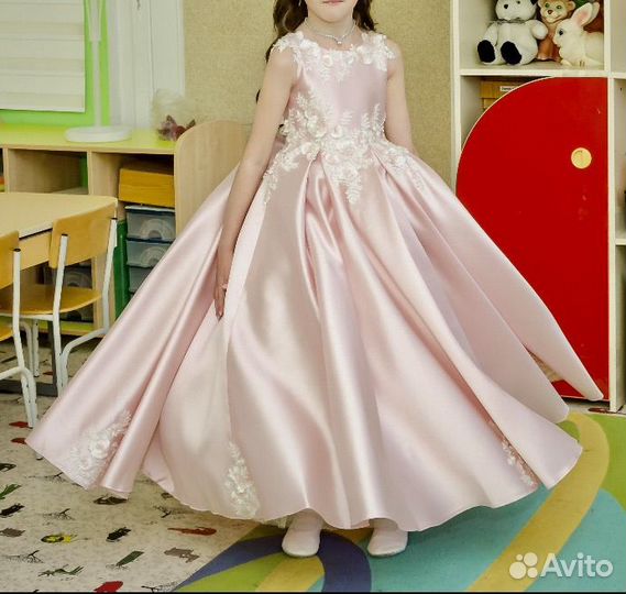 Платье праздничное 128