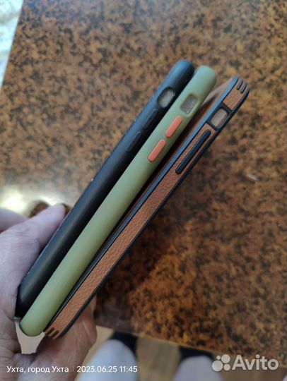 Чехол на iPhone 11