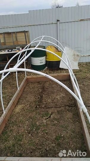 Парник откидной из полимерных труб,установка