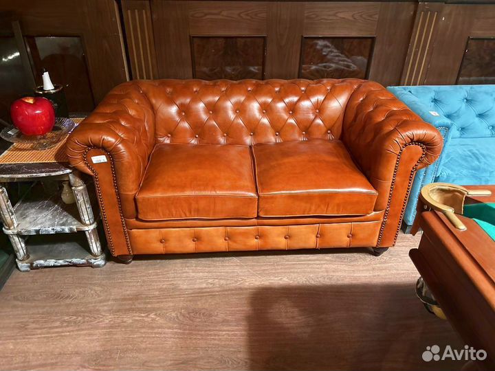 Кожаный диван честер