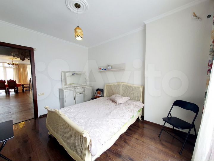 3-к. квартира, 107 м² (Грузия)