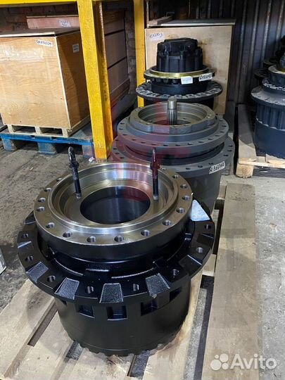 Редуктор хода Hitachi EX120