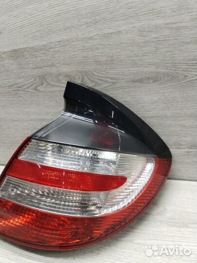 Фонарь задний правый Mercedes C-Class W 203 coupe