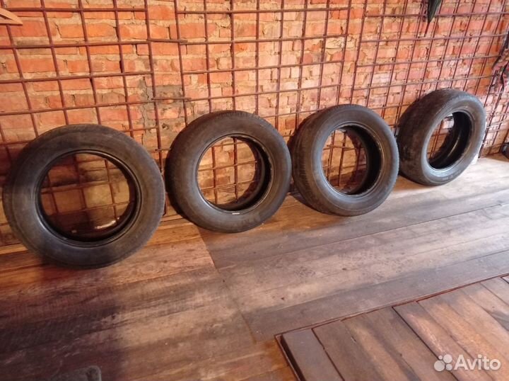 Bridgestone Dueler H/T D687 225/65 R17, 4 шт