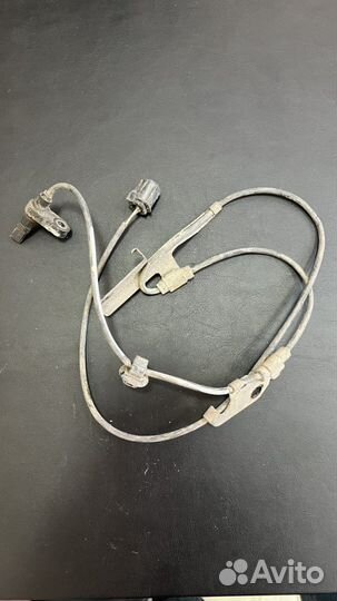 Датчик ABS toyota RAV4 передний левый