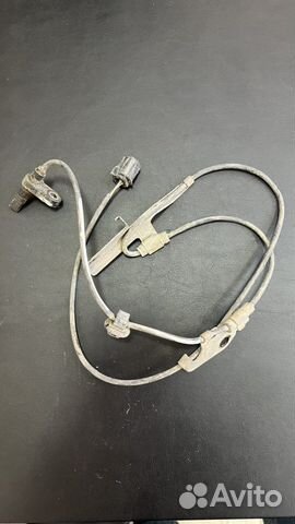 Датчик ABS toyota RAV4 передний левый