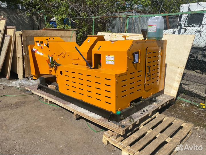 Измельчитель веток / Дробилка / Щепорез DH-100