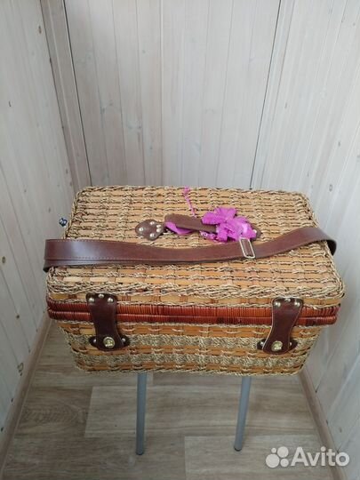 Набор посуды для пикника в чемодане новый