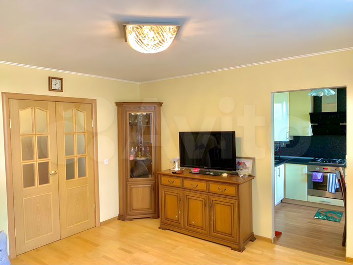 3-к. квартира, 74 м², 2/4 эт.