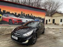 Hyundai Solaris 1.6 AT, 2013, 277 777 км, с пробегом, цена 950 000 руб.