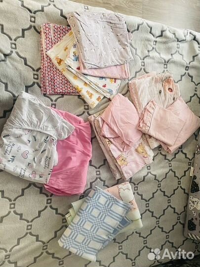 Постельное белье и бортики в кроватку