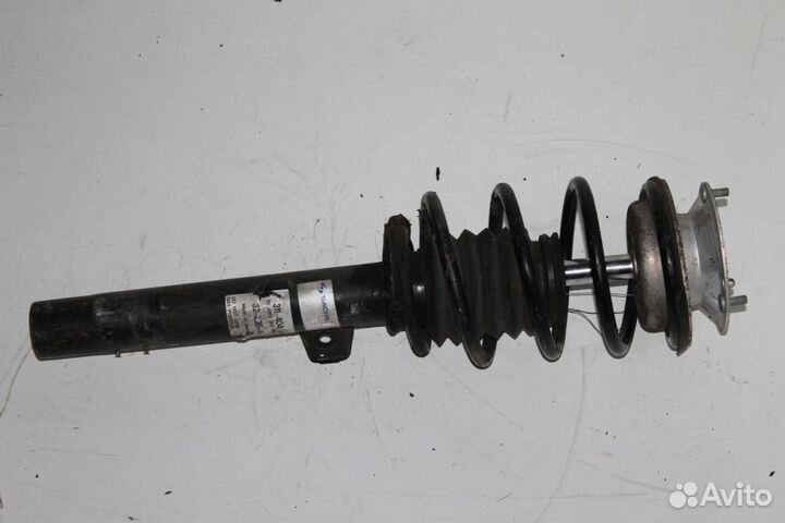 Стойка амортизатора передняя правая BMW 3