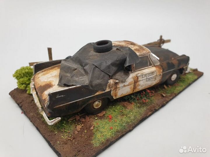 Диорама Plymouth Savoy