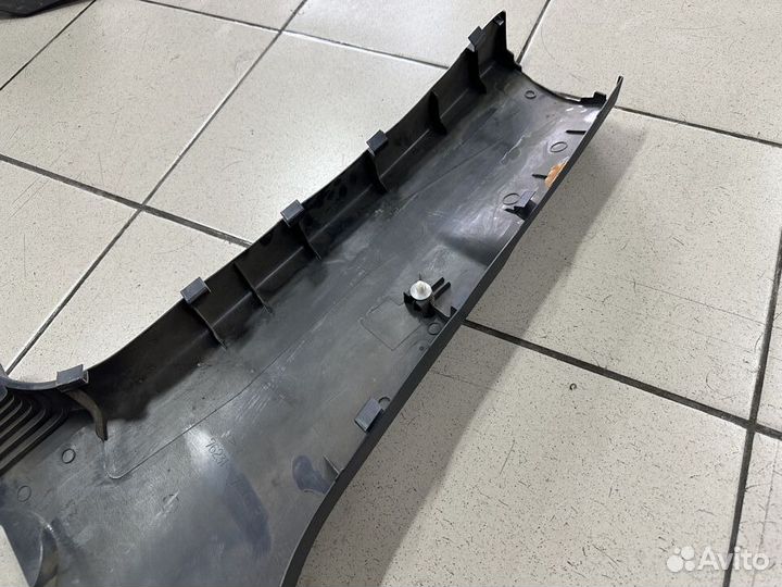 Обшивка центральной стойки Suzuki Sx4 Сузуки 2010