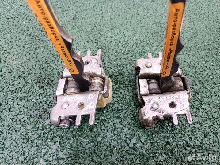 Ограничитель передней двери Renault Fluence