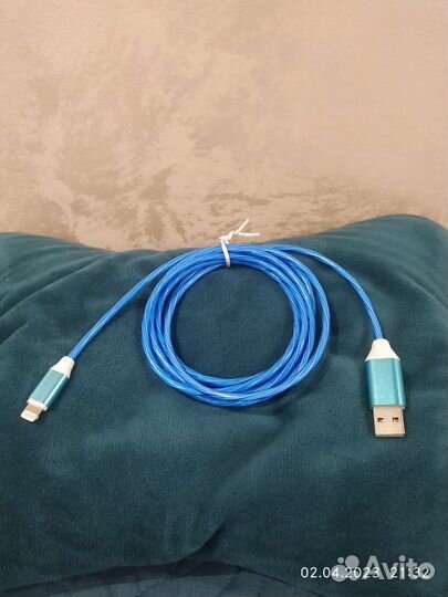 Светящийся кабель для зарядки iPhone новый