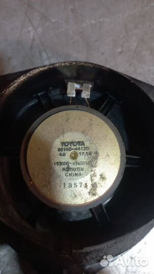 Динамик Toyota Avensis Verso 2001 8616044120