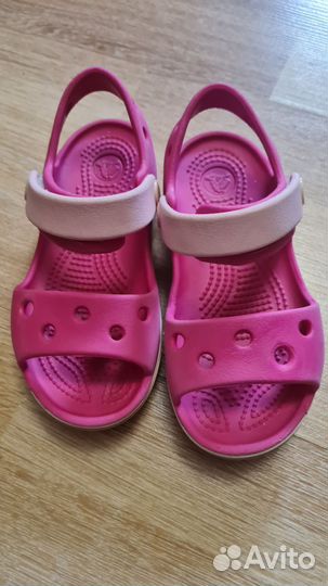 Сандалии для девочки crocs c9