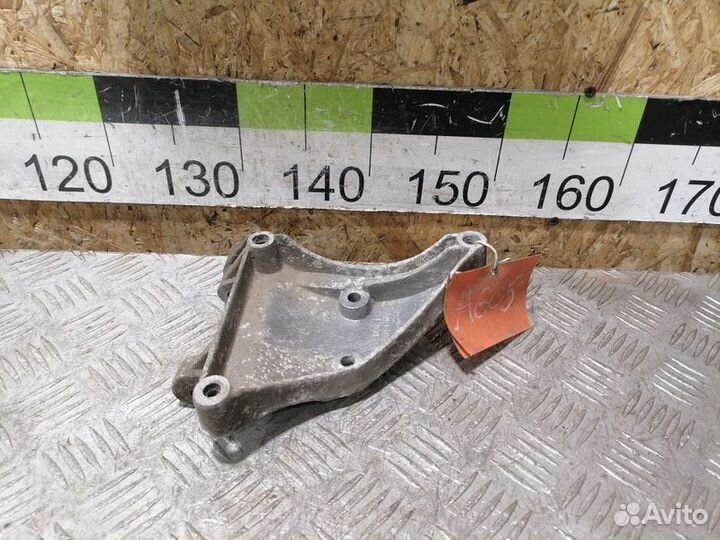 Кронштейн компрессора кондиционера Audi A6 c5 C5