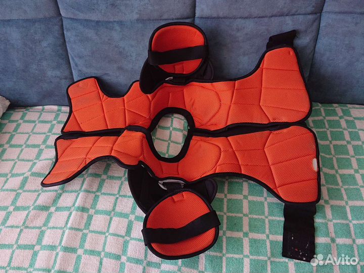 Нагрудник easton st6