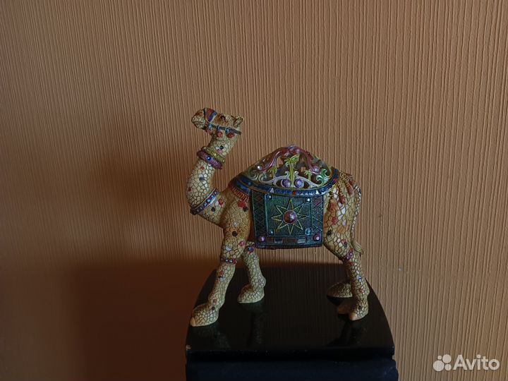 Статуэтка верблюд