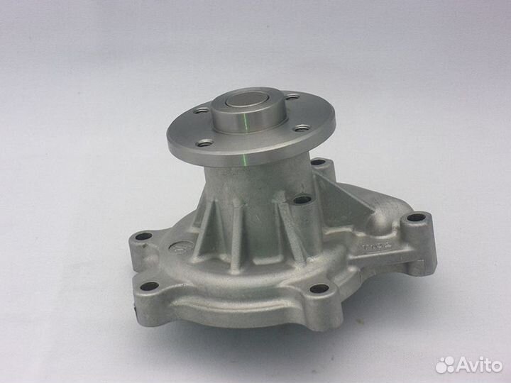 Помпа Toyota Yaris 1.0 16V 99- GWT102A GMB