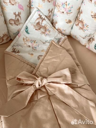 Комплект новый в овальную кроватку