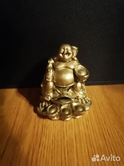 Статуэтка Хотей на жабе