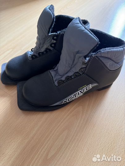 Лыжные ботинки